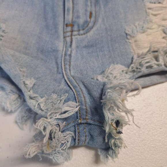 Forever 21 Denim Shorts Hot Pants Cut Off Light Wash Womens Size 24 Distressed - Picture 8 of 9
